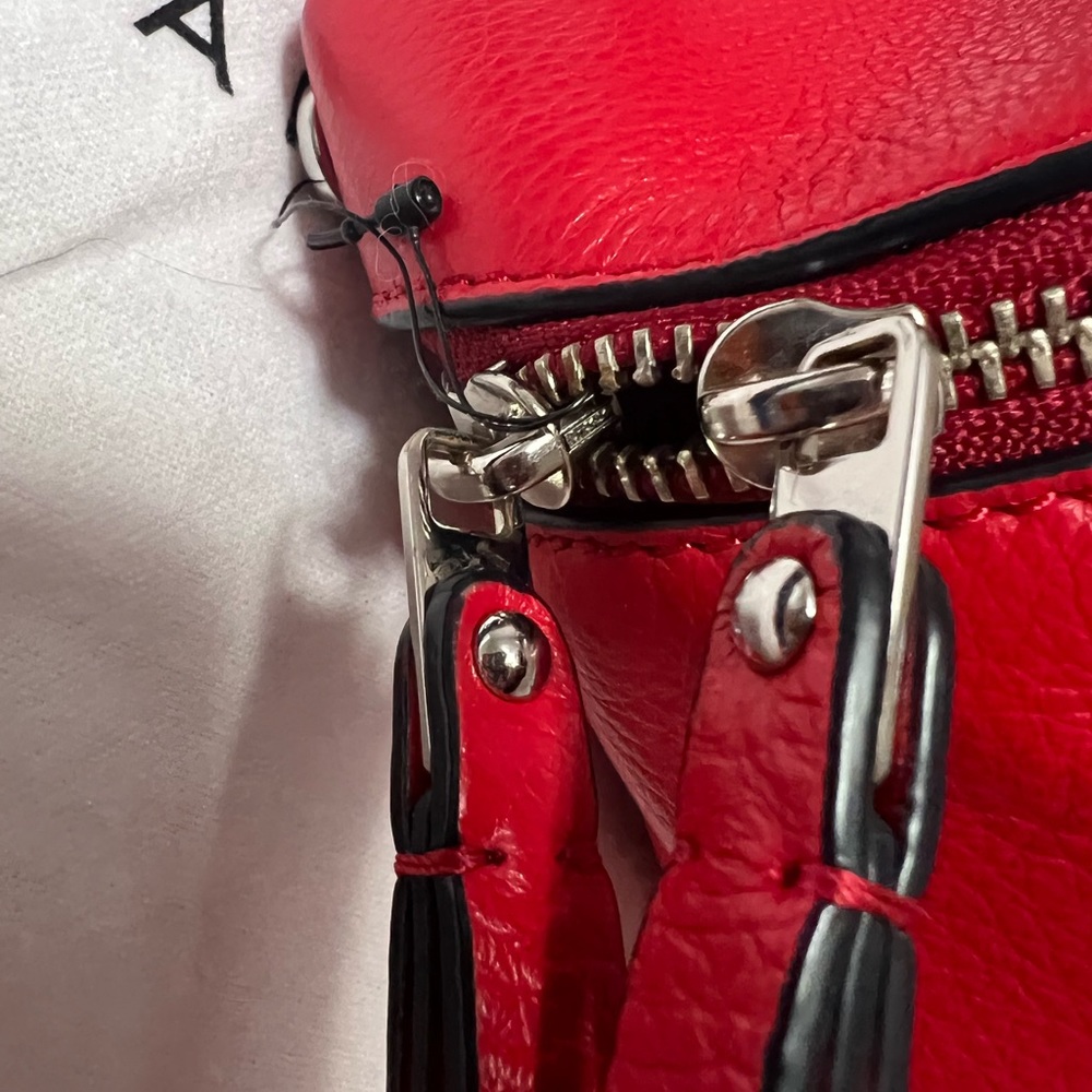 Like new Marc by Marc jacobs canteen style bag - Picture 4 of 16